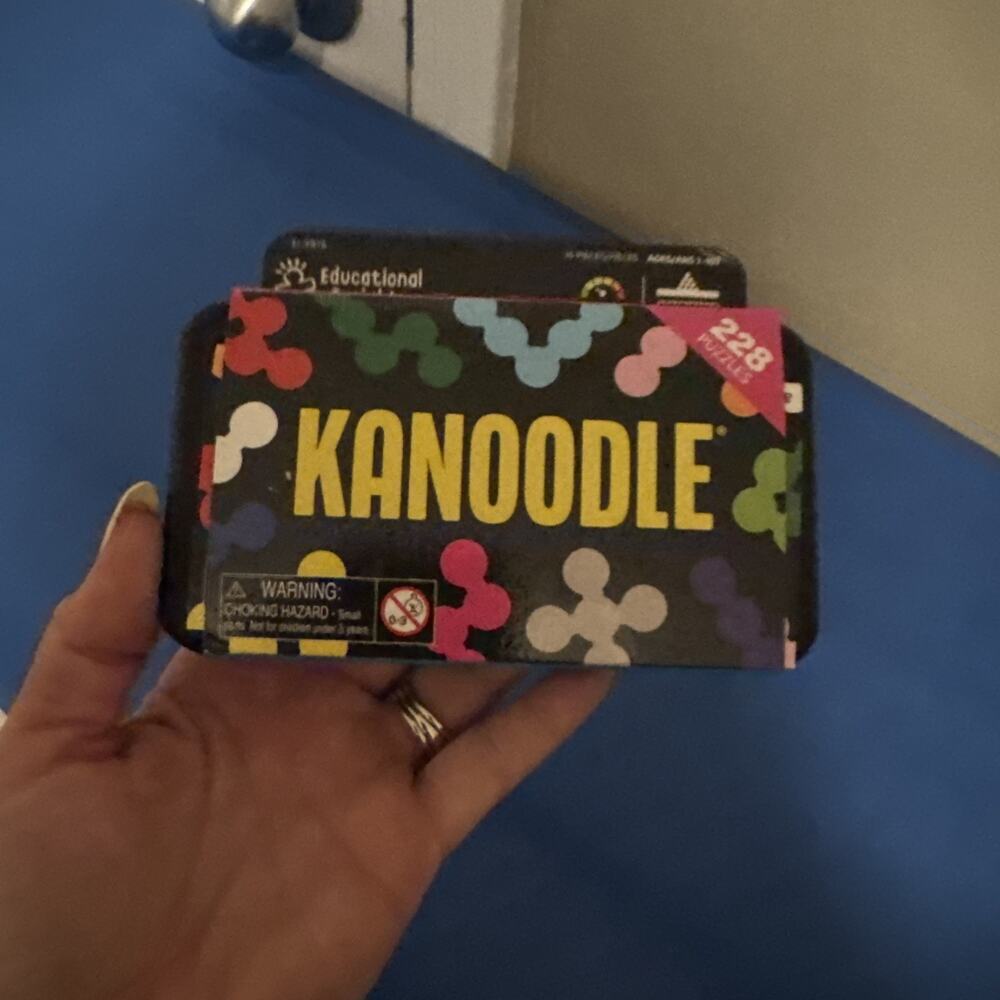 Educational Insights Kanoodle 3D Brain Teaser Puzzles for Kids-NEW